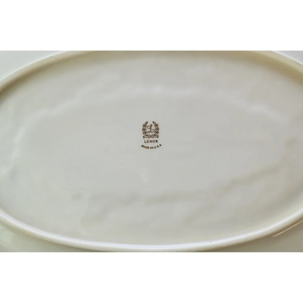Lenox Vintage Embossed Maple Leaf Oval Serving Platter 24K Gold Trim Ivory 13.5